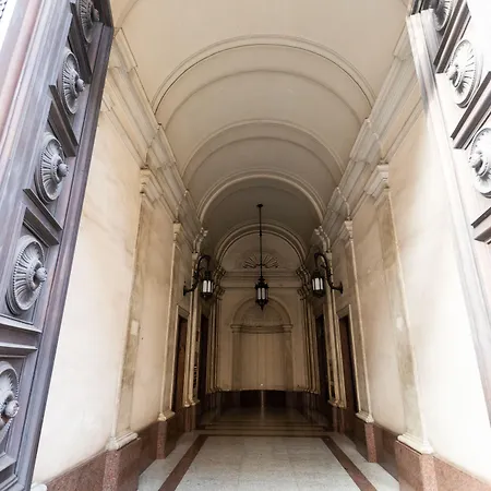 Domus 21 Luxury Pensión 4*