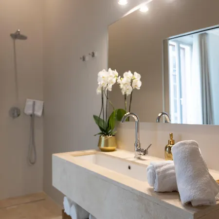 Domus 21 Luxury Gasthuis 4*