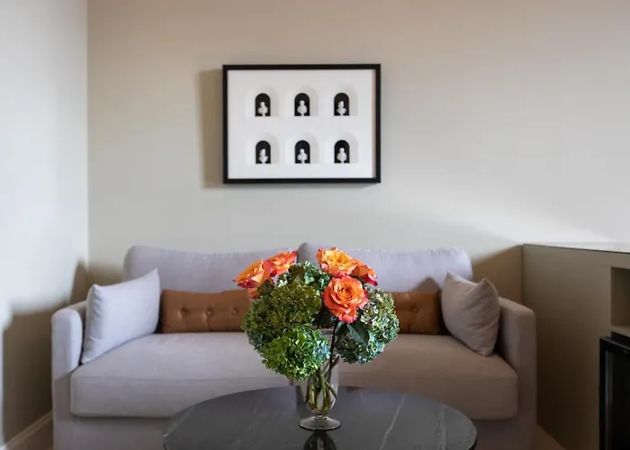 Domus 21 Luxury Pensión 4*